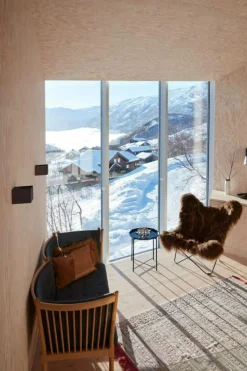 Iceland Mariposa Butterfly Chair, Wild Brown/Black