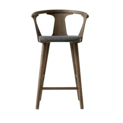 In Between Barstol Sk8, Svartlackad Ek / Fiord 191