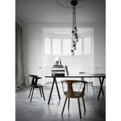 In Between Stol Sk1, Oljad Valnöt