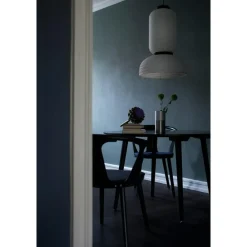 In Between Stol Sk1, Oljad Valnöt