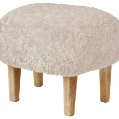 Ingeborg Fotpall, Fårskinn Moonlight / Mörkbetsad Ek