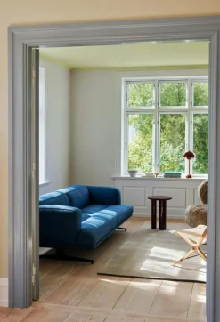 &Tradition 3-Sitssoffor-Inland AV23 3-sitssoffa, Noble Konjak Läder / Polerad Aluminium