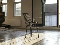 HAY Stolar-J110 Karmstol, Mörkoljad Ek