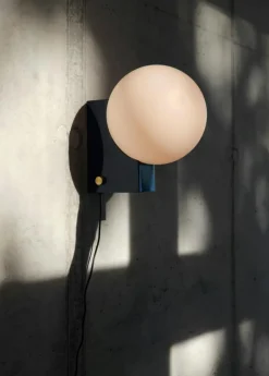 Journey SHY2 Vägglampa Silkesgrå, Steel Blue