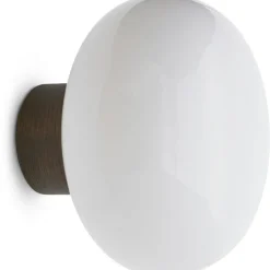 Karl-Johan Vägglampa, Rökt Ek/Vitt Opalglas