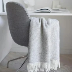 Kattefot Pläd 150x220 cm, Ljusgrå