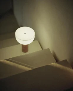 Kizu Bordslampa Portabel, Kunis Breccia