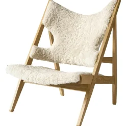 Audo Copenhagen Fåtöljer-Knitting Loungestol, Ek / Fårskinn Curly Nature
