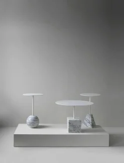 Friends & Founders Sidobord & Avlastningsbord|Soffbord-Knockout Soffbord Ø60x45 cm, Svart