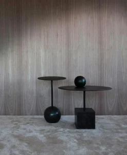 Friends & Founders Sidobord & Avlastningsbord|Soffbord-Knockout Soffbord Ø60x45 cm, Svart