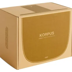 Korpus S Hylla, Brun