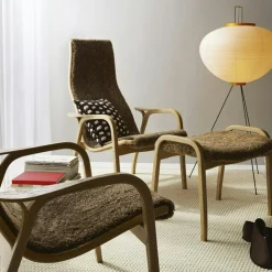 Lamino Fåtölj Med Fotpall Fårskinn, Sahara / Oljad Ek