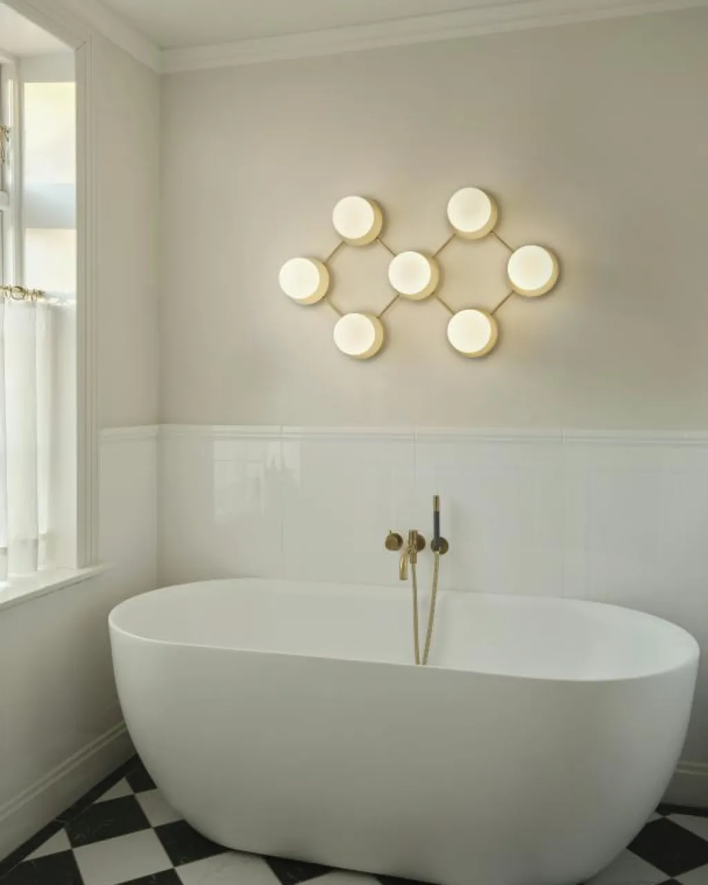 Nuura Vägglampor-Liila 7 Vägg-/Taklampa, Nordic Gold / Opal