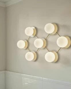 Nuura Vägglampor-Liila 7 Vägg-/Taklampa, Nordic Gold / Opal