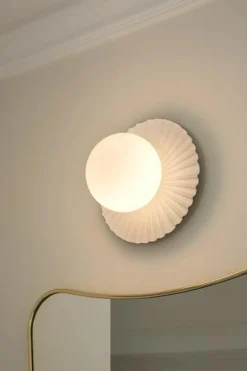 Liila Muuse Vägg-/Taklampa 200 mm, Vit / Opal
