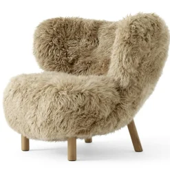 &Tradition Fåtöljer-Lilla Petra VB1 Loungestol, Fårskinn Honey / Oljad Ek