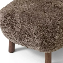 &Tradition Fotpallar|Fåtöljer-Little Petra VB1 Loungestol Set, Fårskinn Moonlight / Valnöt