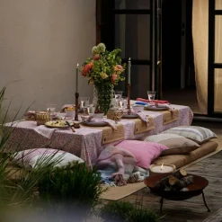 Logo Organic Cotton Canvas Kuddfodral 50x50 cm, Vit/Rosa