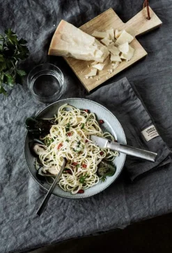 Lovely Linen Dukar & Löpare-Lovely Bordsduk 145x300 cm, Jeep Green