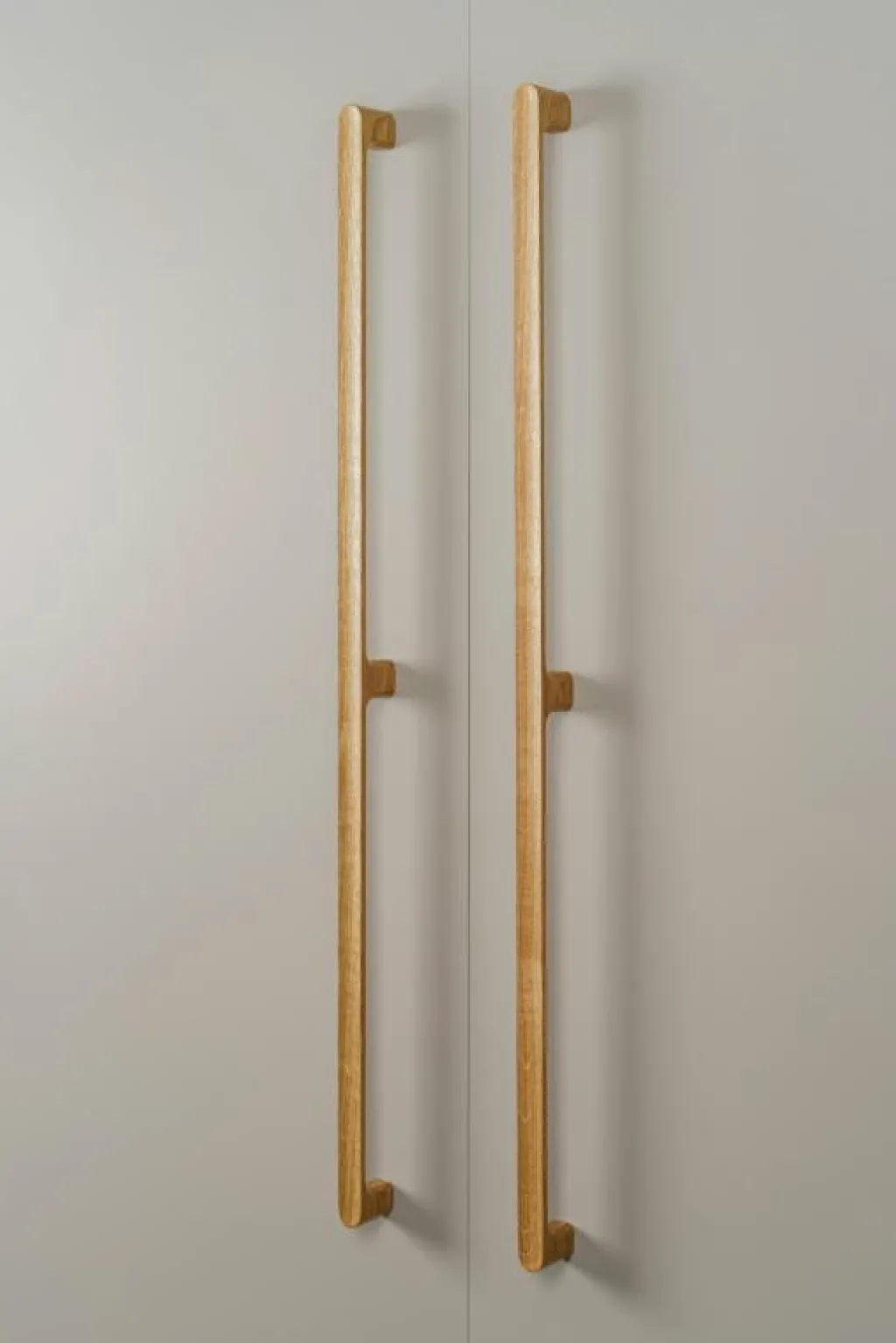 Beslag Design Knoppar & Dörrhandtag-Luv Wood Handtag CC 992 mm