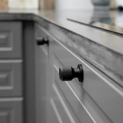 Manor Round Knopp, Matt svart