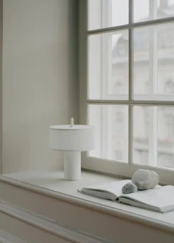 Margin Bordslampa Portabel, Beige