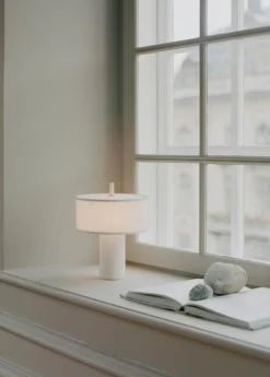 Margin Bordslampa Portabel, Beige