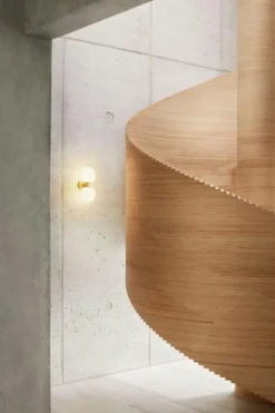 MEMOIR 120 II Vägglampa, Mässing