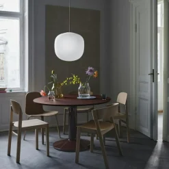 Midst Matbord Ø160 cm, Mörkoljad Ek / Svart