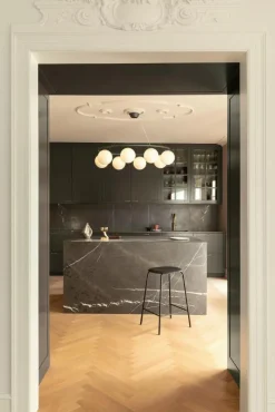 Nuura Ljuskronor & Takkronor-Miira 8 Oval Ljuskrona, Rock Grey / Opal