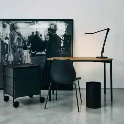 Kartell Hurtsar-Mobil Byrå, Matt svart