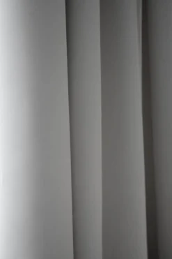 Mimou Gardinlängder-Mörkläggande Hotellgardin 290x250 cm, Pärlvit