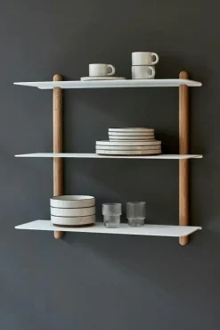 Gejst Vägghyllor-Nivo Vägghylla A, Ljus Ek / Vit