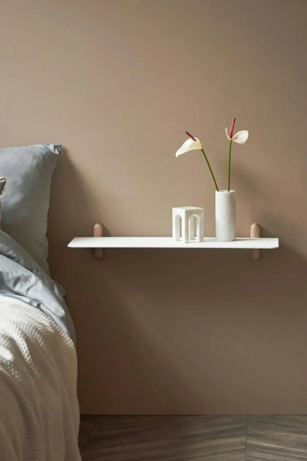 Gejst Vägghyllor-Nivo Vägghylla G, Ljus Ek / Vit