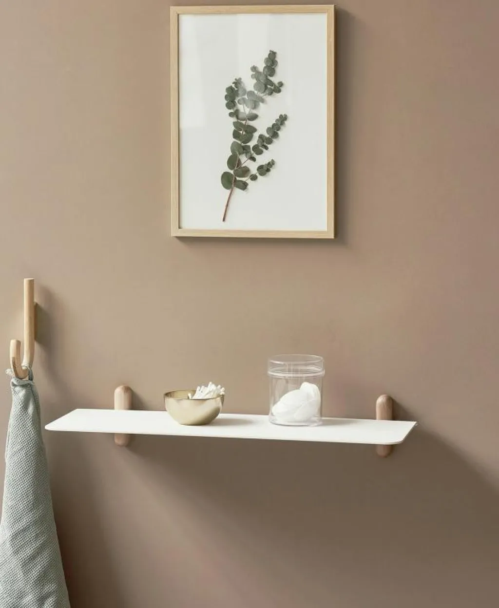 Gejst Vägghyllor-Nivo Vägghylla G, Ljus Ek / Vit