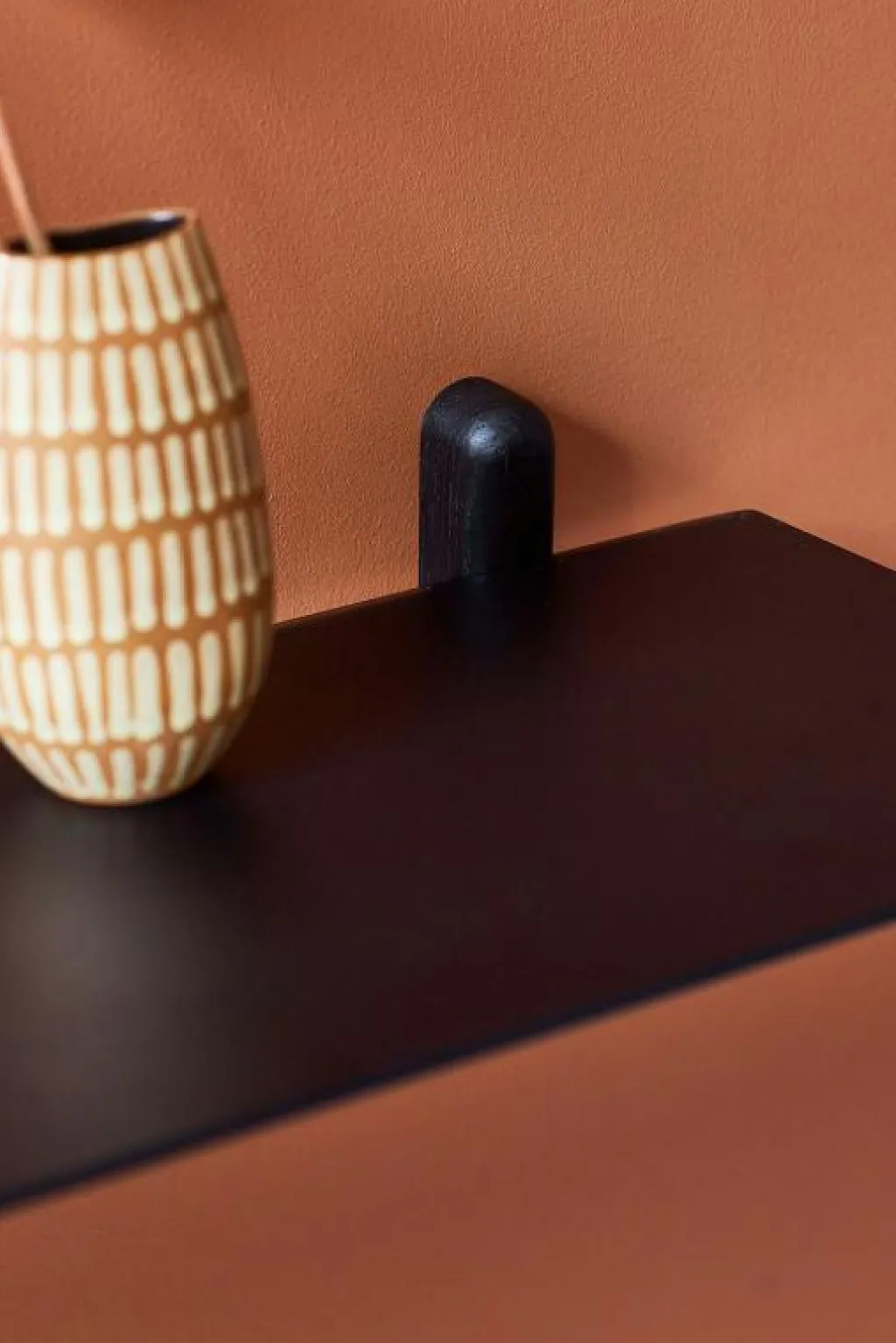 Gejst Vägghyllor-Nivo Vägghylla G, Ljus Ek / Vit