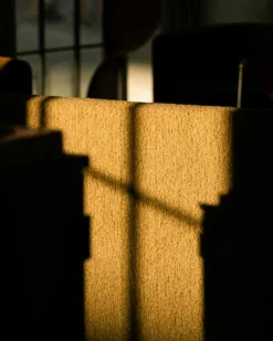 Audo Copenhagen 2-Sitssoffor-Offset 2-sitssoffa, Bouclé Gold