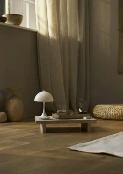 Louis Poulsen Portabla Lampor|Portabla Lampor-Panthella 160 Bordslampa Portabel V3, Opalvit