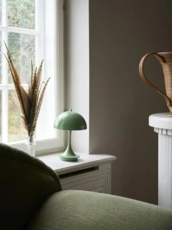 Louis Poulsen Portabla Lampor|Portabla Lampor-Panthella 160 Bordslampa Portabel V3, Opalvit