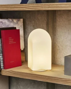 Parade 240 Bordslampa Portabel, Blush Pink