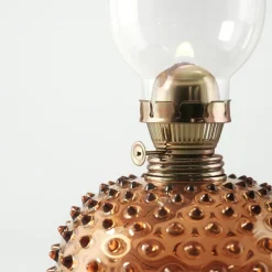 Paris Oljelampa, Amber