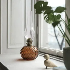 Paris Oljelampa, Amber