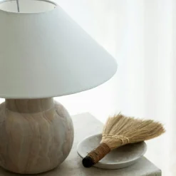 Pella Lampfot, Travertin