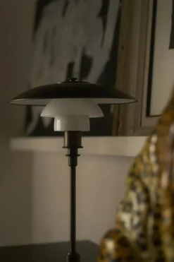 PH 3/2 Bordslampa, Aged Brass / Opalglas