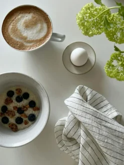 Pion Äggkoppar 4-pack, Grå / Vit