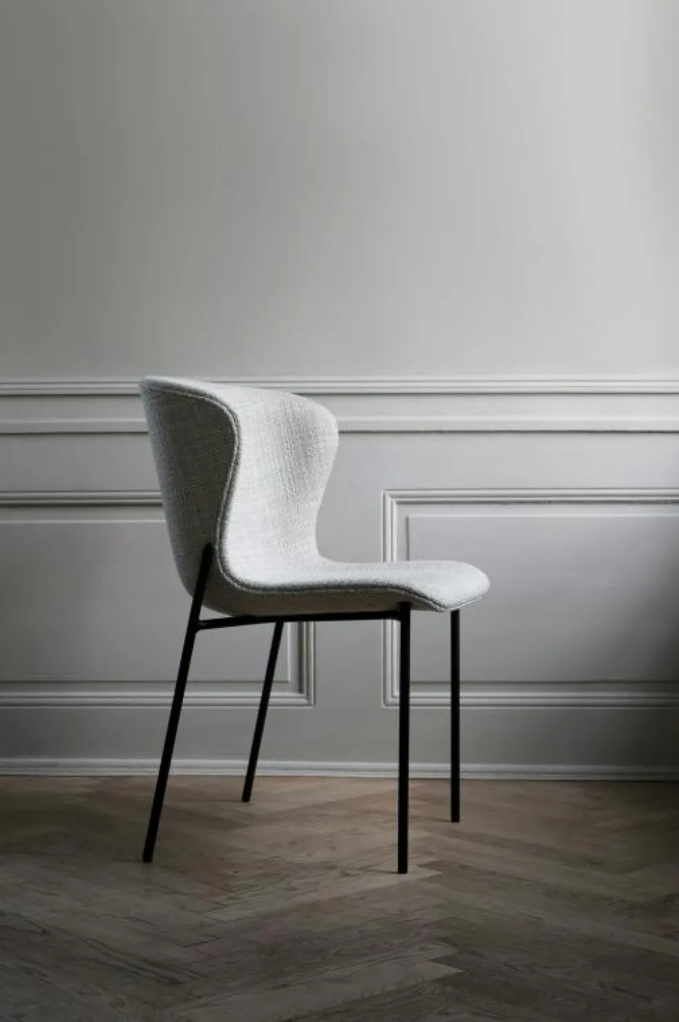 Pipe Stol, Beige Karakorum / Svart Stål