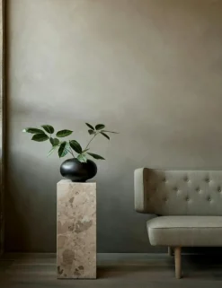 Plinth Piedestal, Kunis Breccia