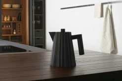 Alessi Vattenkokare-Plisse Vattenkokare 1 L, Svart