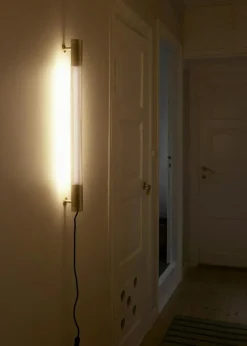 Radent Vägglampa 700 mm, Mässing