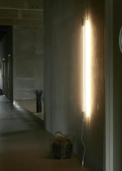 NUAD Vägglampor-Radent Vägglampa 1350 mm, Mässing